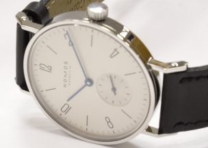 NOMOS タンジェント ななめ