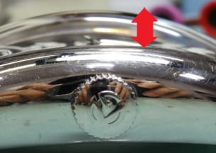 フランク ミュラー トノウカーベックスカサブランカ ケースサイドから。ガラスがでっぱっています