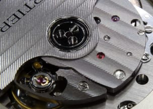 カルティエ カルティエ　バロンブルー42ｍｍ 仕上げは国産風味？