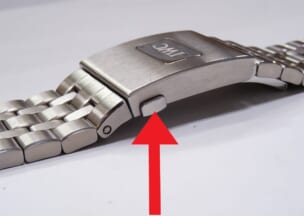 IWC パイロット・ウォッチ・クロノグラフ バックルプッシュボタンの動きが良くなかったです