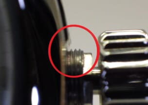 オメガ  シーマスターコーアクシャルアクアテラ 交換されたチューブのネジ山